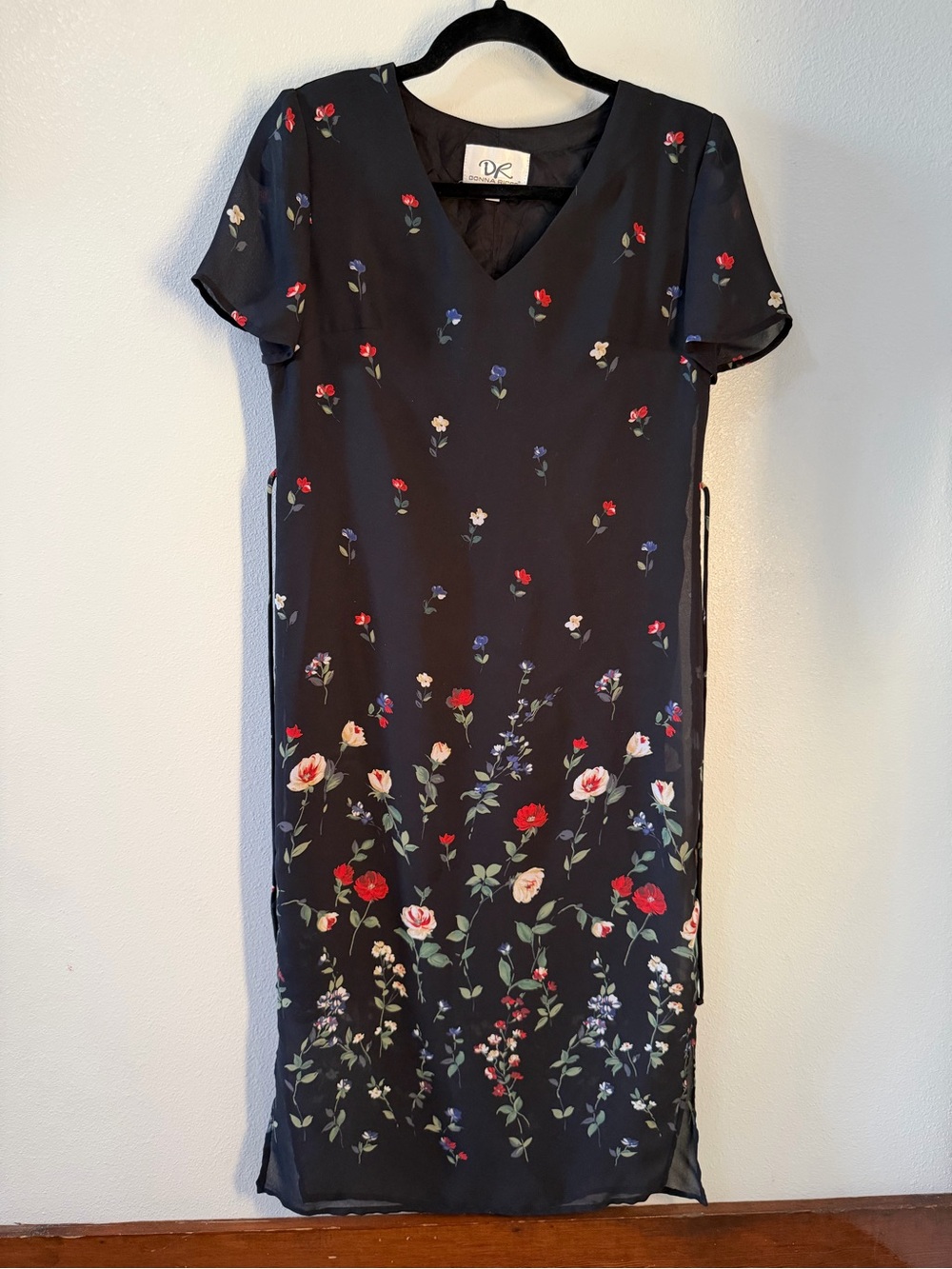 Donna Ricco Black Floral V-Neck Midi Dress
